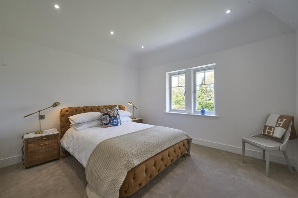 5 bedroom detached house for sale in Hale Road, Hale, WA15